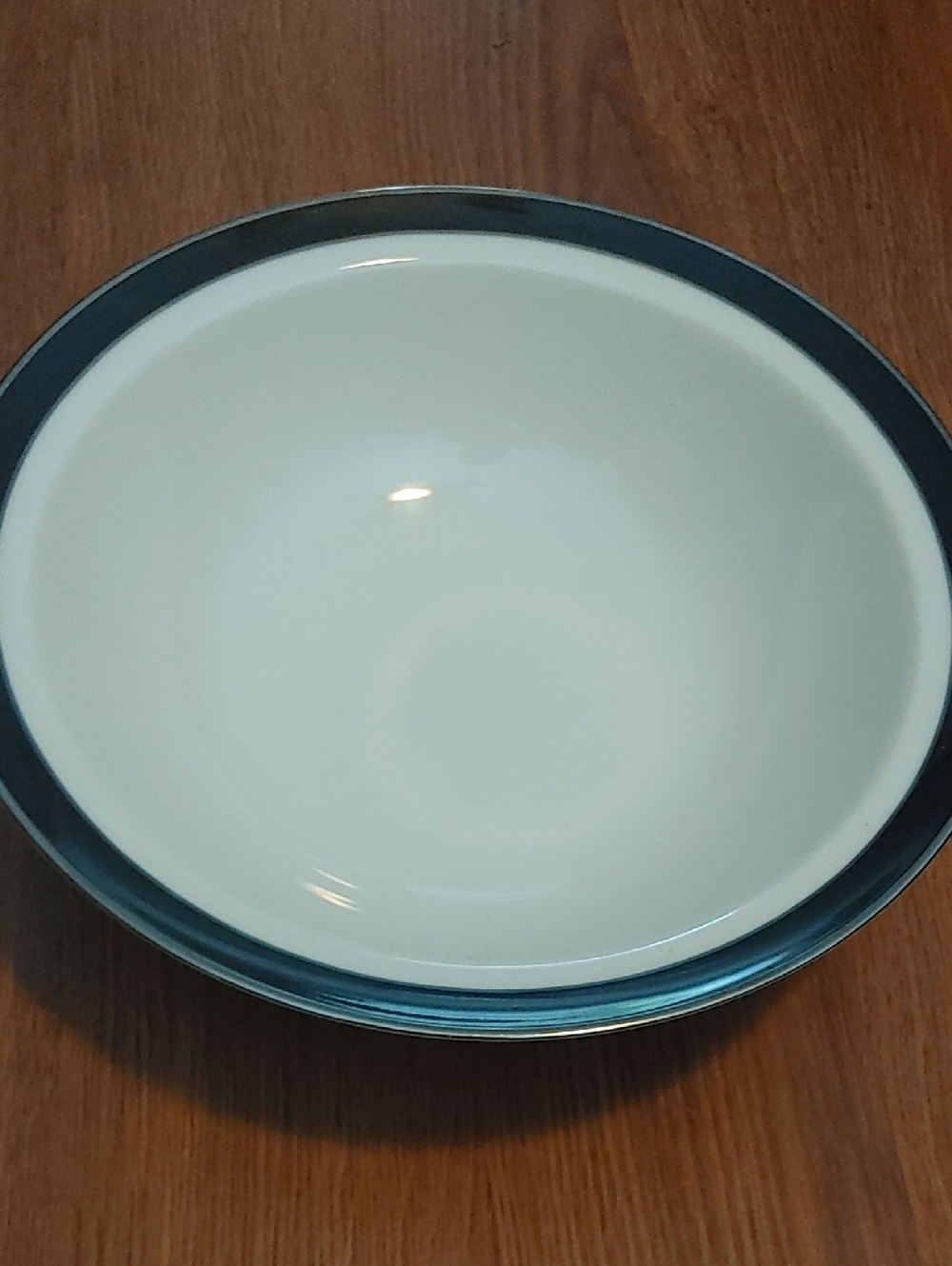 Carico Fine China Serving Bowl with Black Rim "Mystique"